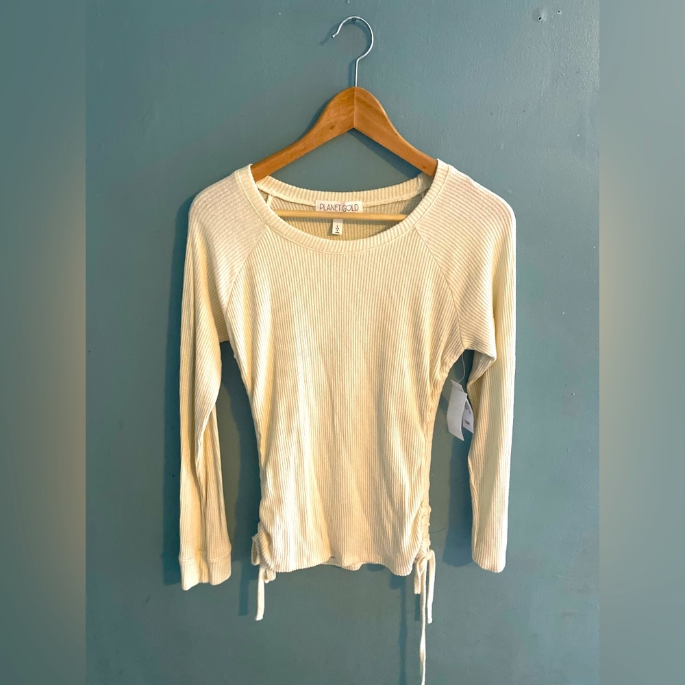 Cream Cinched Hacci Top. Junior size large